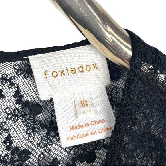 FOXIE DOX CARMELLA BLUE FLORAL PLEATED LACE MINI DRESS - Picture 13 of 14